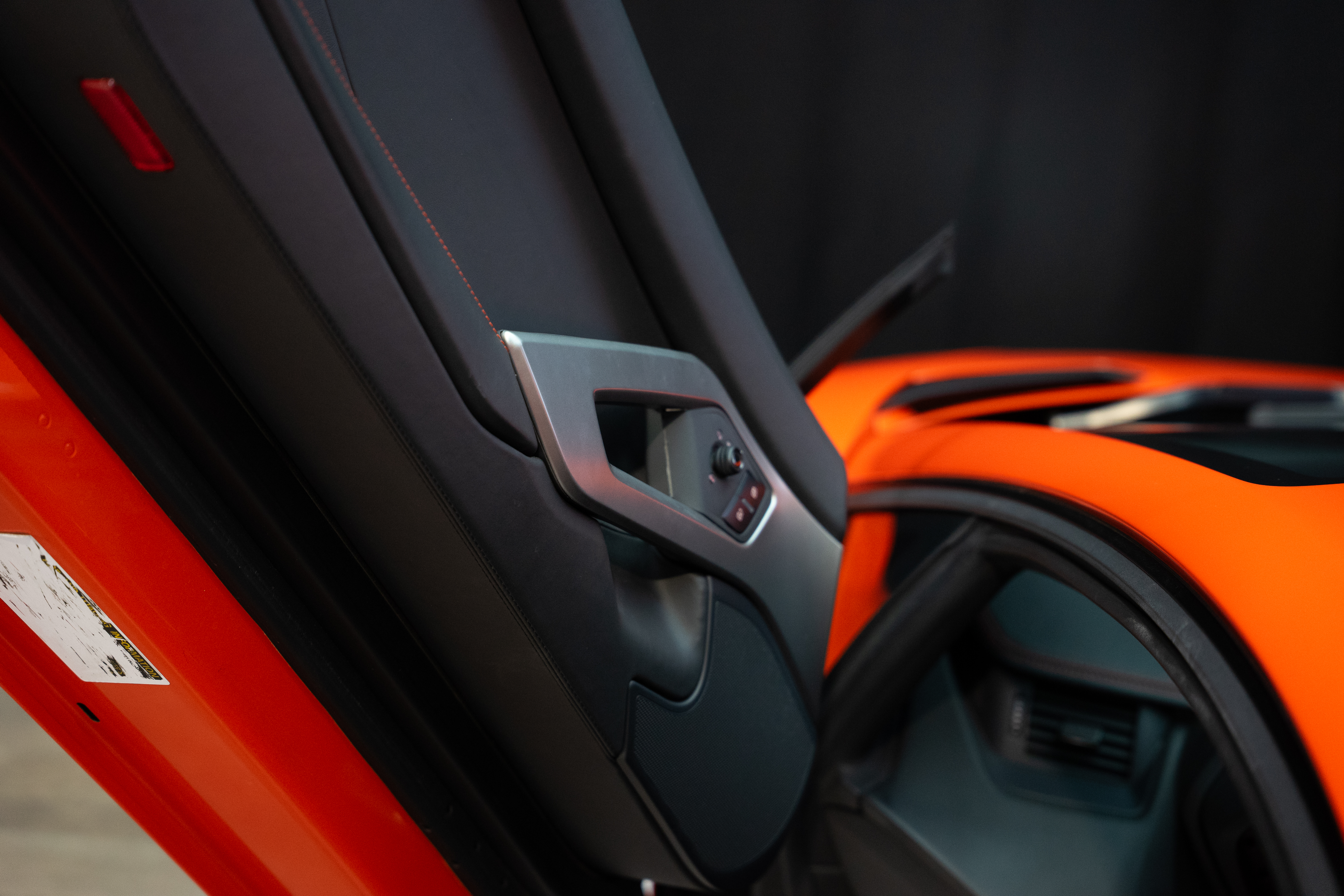 Lamborghini Aventador LP 700-4 6