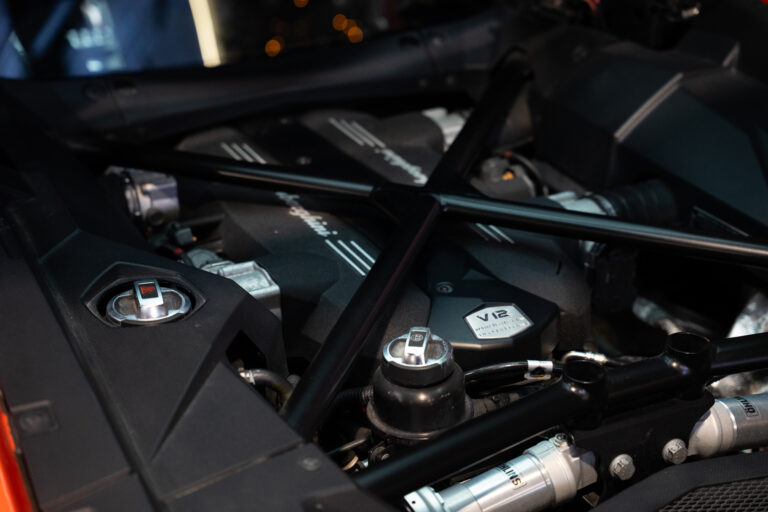 Lamborghini Aventador LP 700-4 6