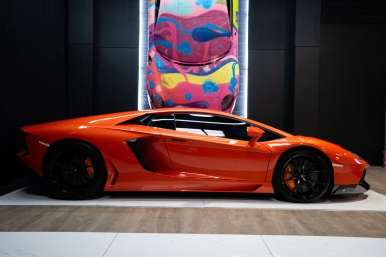Lamborghini Aventador LP 700-4 6