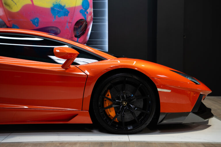 Lamborghini Aventador LP 700-4 6