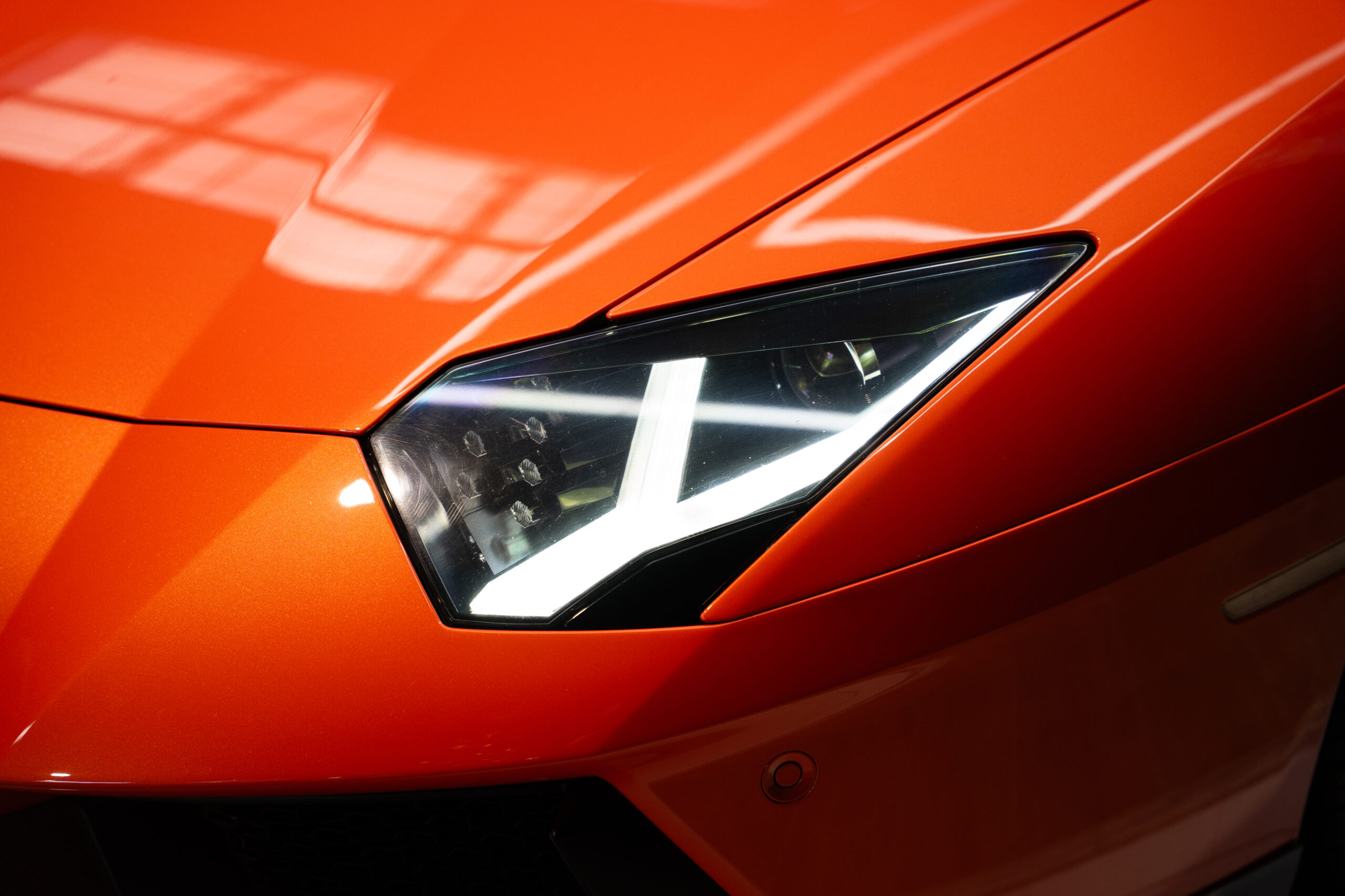 Lamborghini Aventador LP 700-4 6
