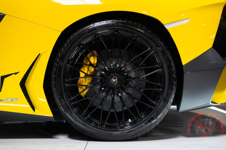 Lamborghini Aventador SV Roadster 6