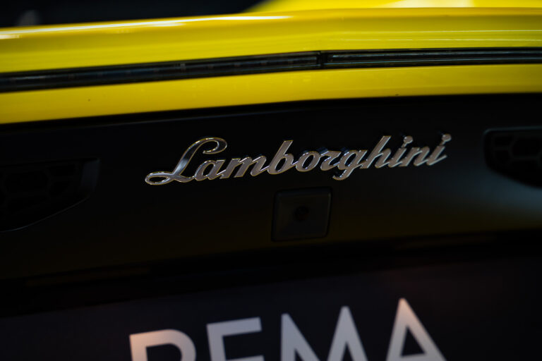 Lamborghini Aventador SV Roadster 6