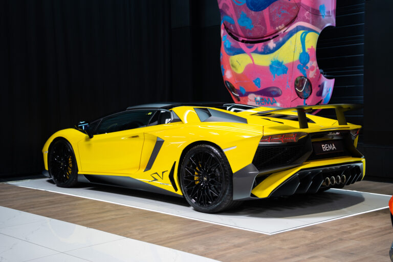 Lamborghini Aventador SV Roadster 6