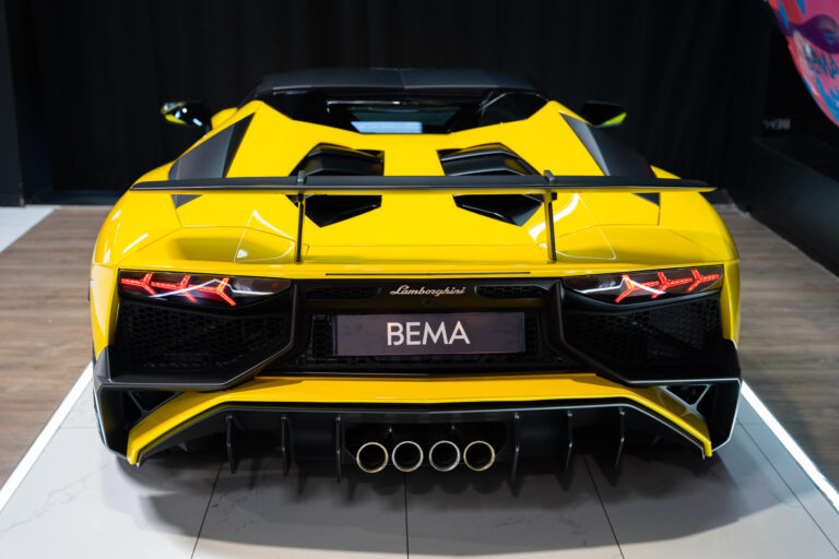 Lamborghini Aventador SV Roadster 6