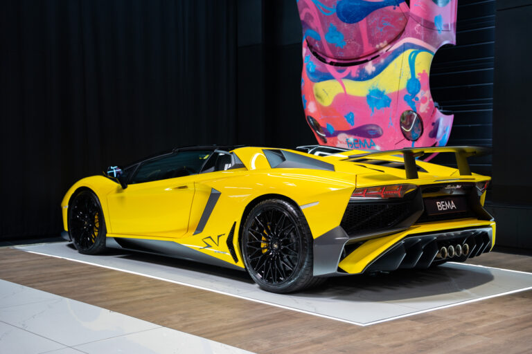Lamborghini Aventador SV Roadster 6