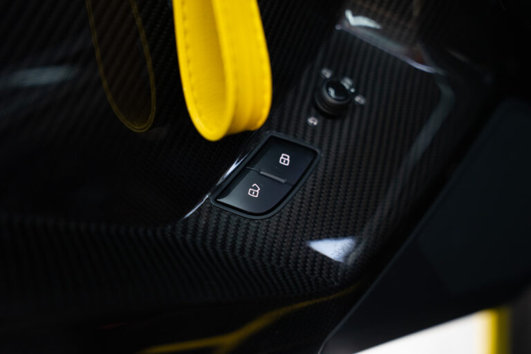 Lamborghini Aventador SV Roadster 6