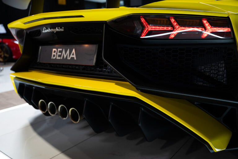 Lamborghini Aventador SV Roadster 6