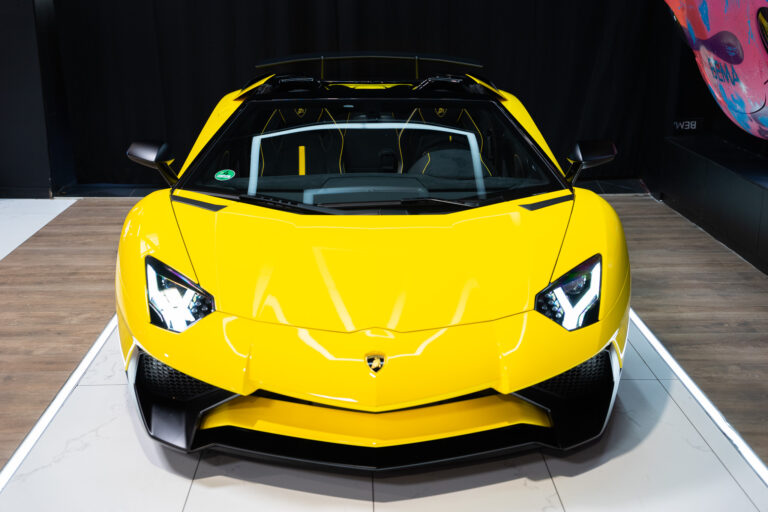 Lamborghini Aventador SV Roadster 6