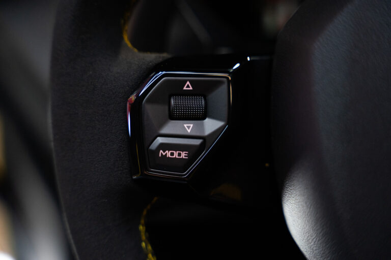 Lamborghini Aventador SV Roadster 6