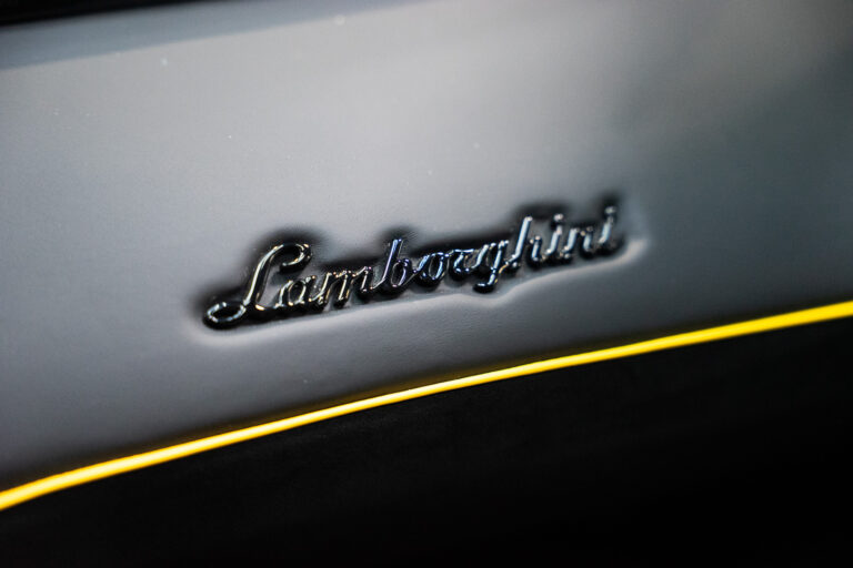 Lamborghini Aventador SV Roadster 6