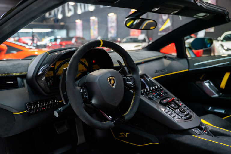 Lamborghini Aventador SV Roadster 6