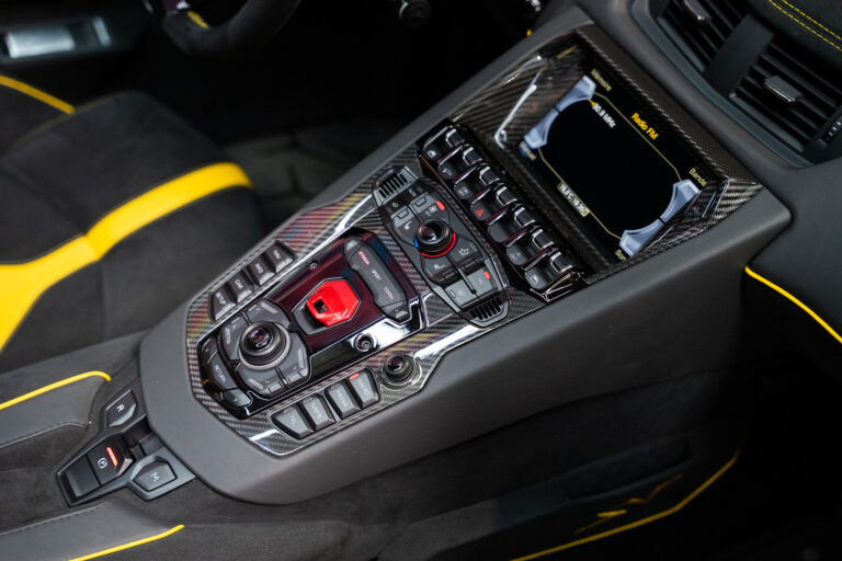 Lamborghini Aventador SV Roadster 6