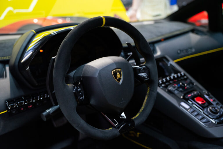 Lamborghini Aventador SV Roadster 6