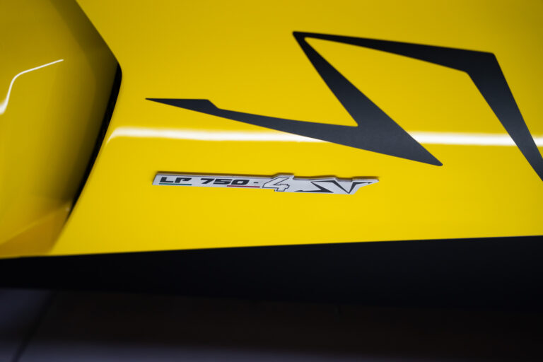 Lamborghini Aventador SV Roadster 6