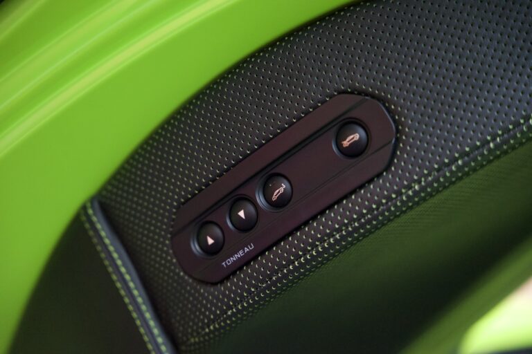 McLaren 675LT Spider 3