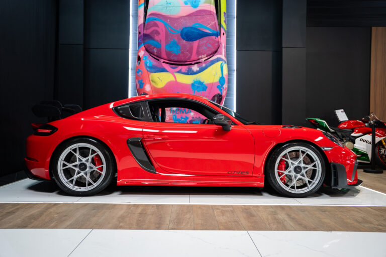 Porsche 718 Cayman GT4 RS 4