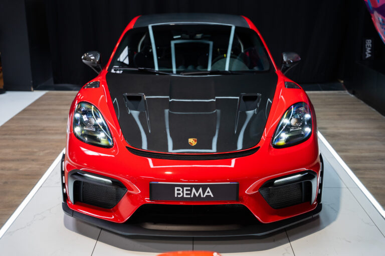 Porsche 718 Cayman GT4 RS 4