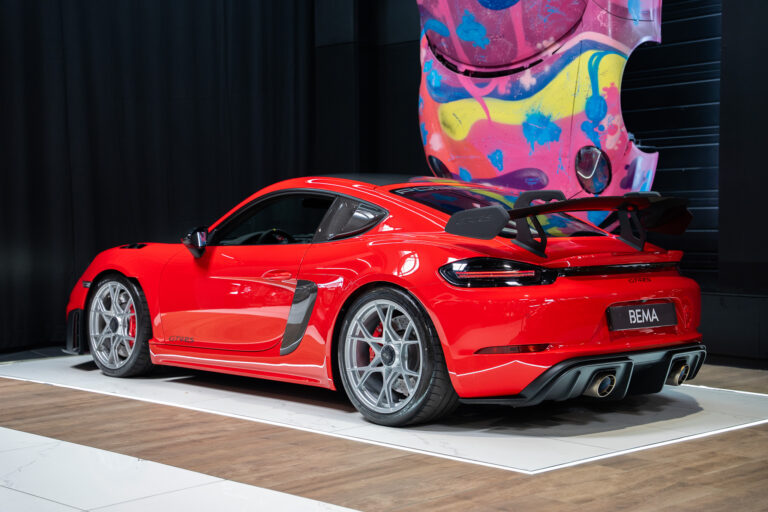 Porsche 718 Cayman GT4 RS 4