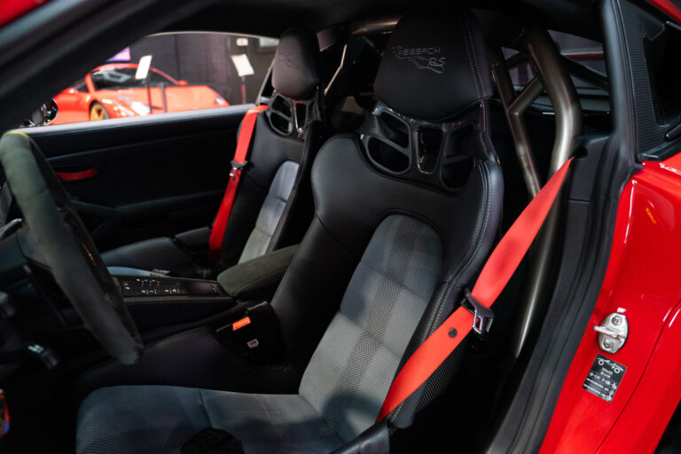 Porsche 718 Cayman GT4 RS 4