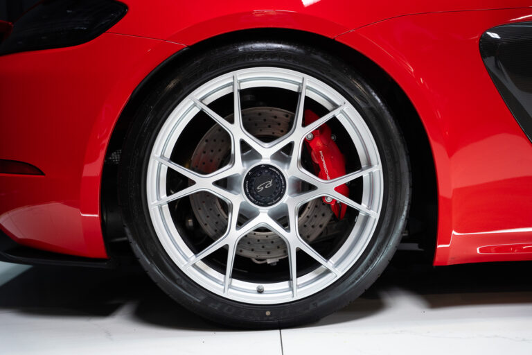 Porsche 718 Cayman GT4 RS 4