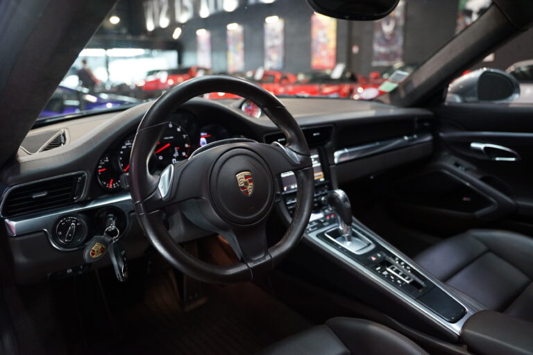 Porsche 911 (991) Carrera 4S 3