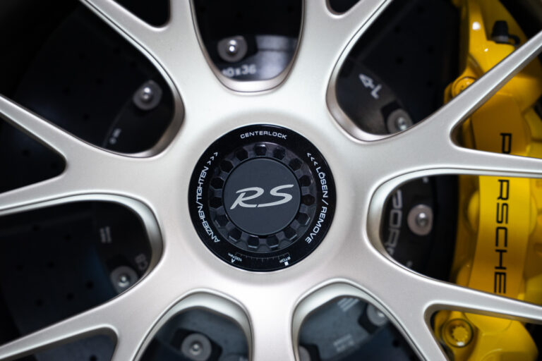 Porsche 911 (991) GT2 RS 3