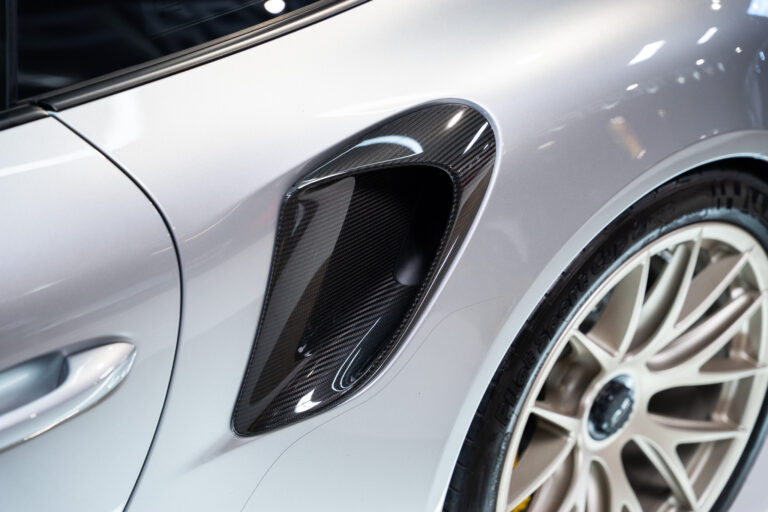 Porsche 911 (991) GT2 RS 3