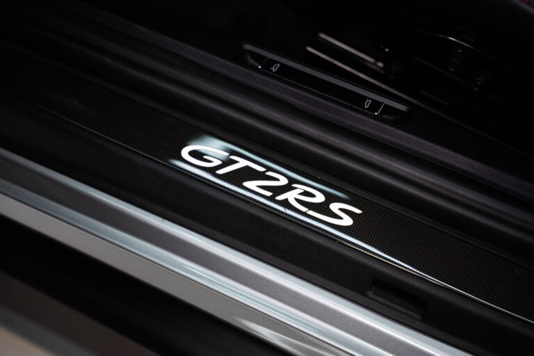 Porsche 911 (991) GT2 RS 3