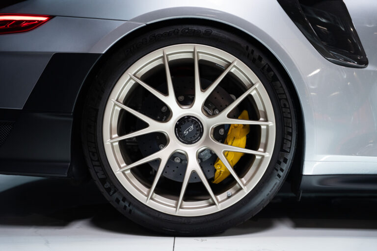 Porsche 911 (991) GT2 RS 3