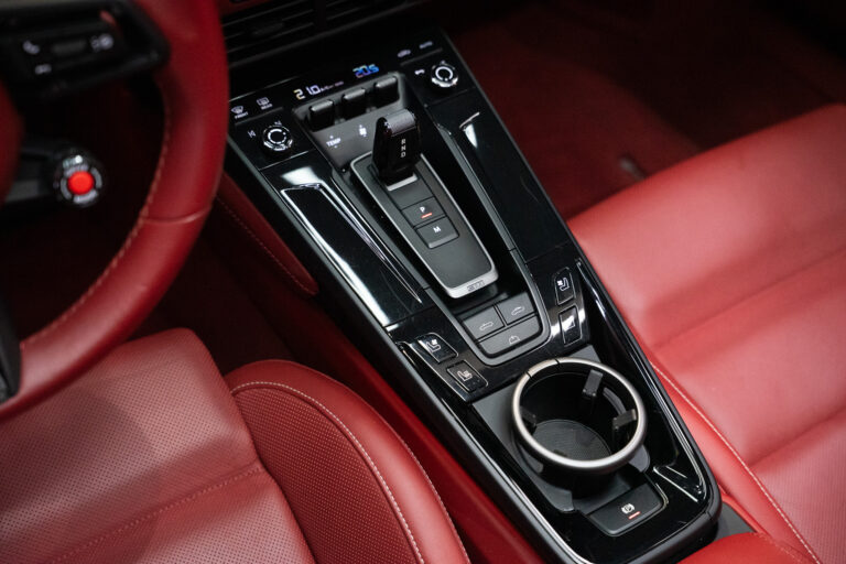 Porsche 911 (992