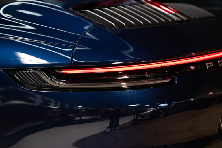 Porsche 911 (992) Cabriolet Carrera 4S – Bleu Nuit – Galerie photo 05