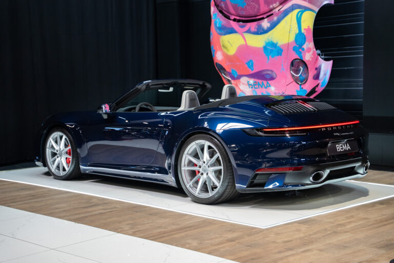 Porsche 911 (992) Cabriolet Carrera 4S – Bleu Nuit – Galerie photo 14