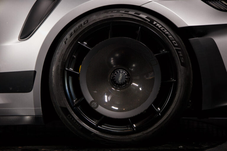 Porsche 911 (992) GT3 RS 4