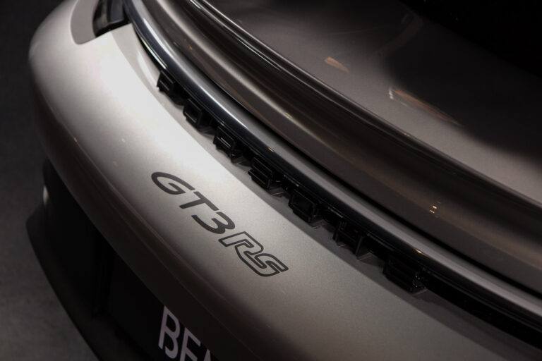 Porsche 911 (992) GT3 RS 4