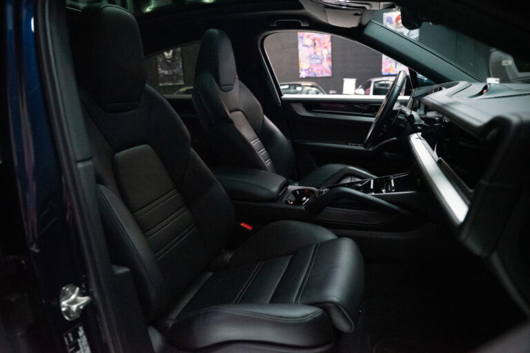 Porsche Cayenne Coupé E-Hybrid 3
