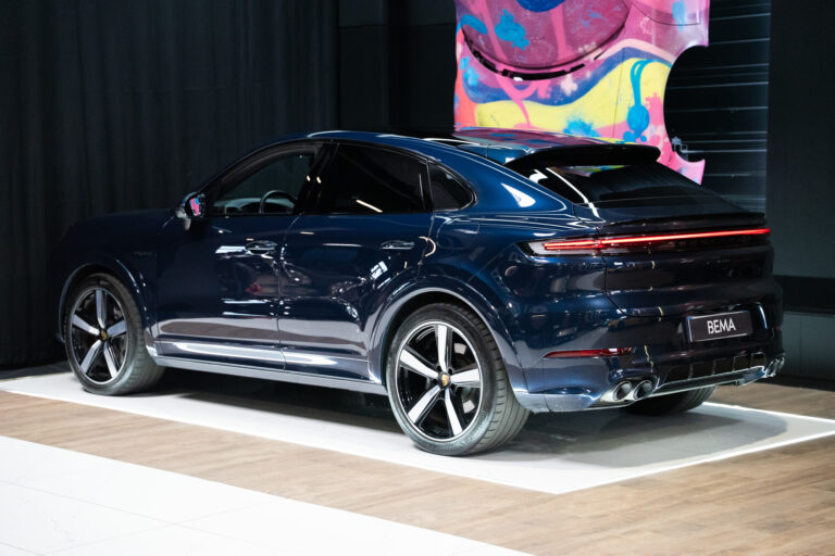 Porsche Cayenne Coupé E-Hybrid 3