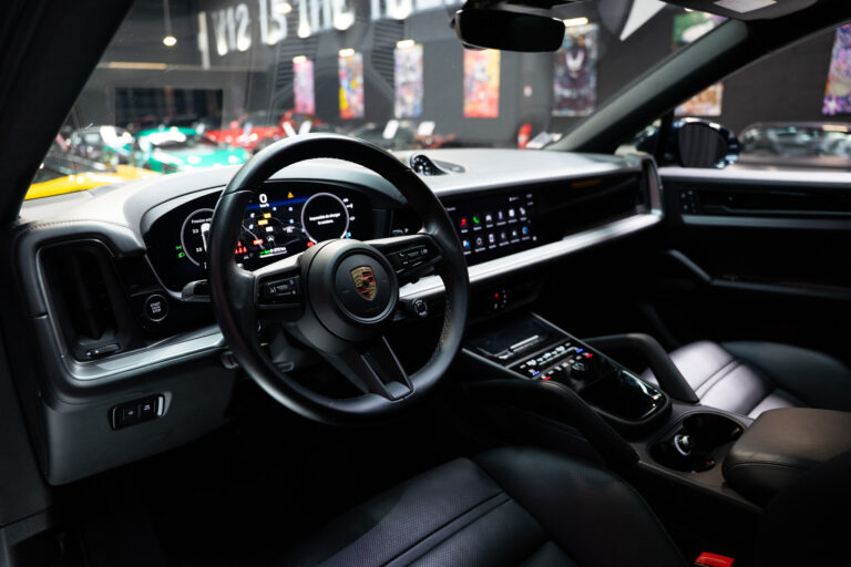 Porsche Cayenne Coupé E-Hybrid 3