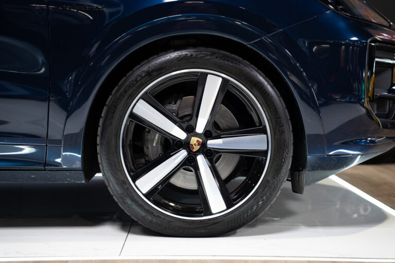 Porsche Cayenne Coupé E-Hybrid 3