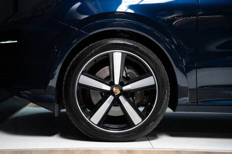 Porsche Cayenne Coupé E-Hybrid 3
