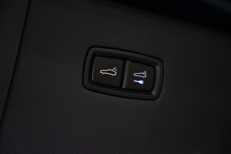 Porsche Cayenne Coupé E-Hybrid 3