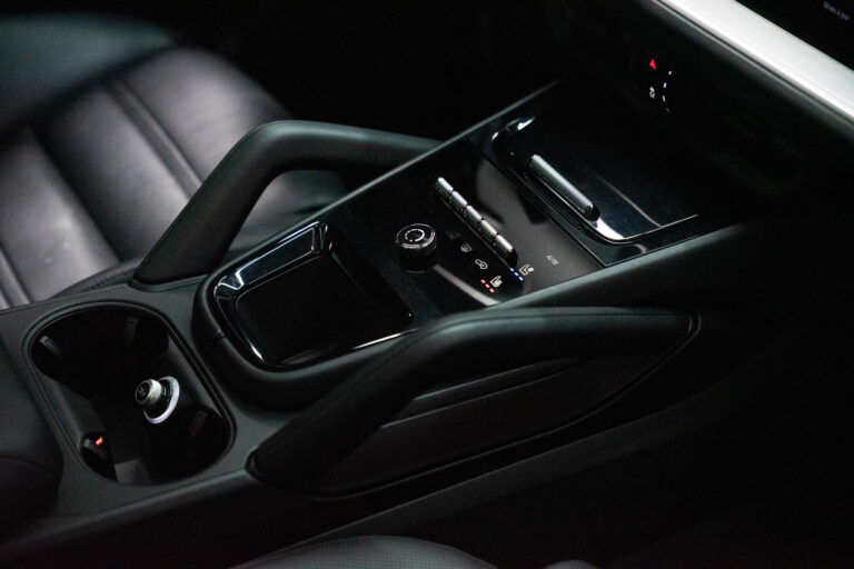 Porsche Cayenne Coupé E-Hybrid 3