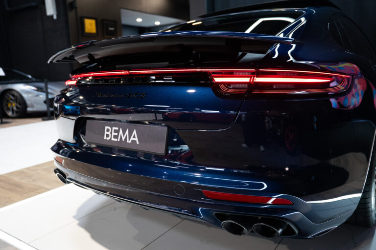 Porsche Panamera GTS 4