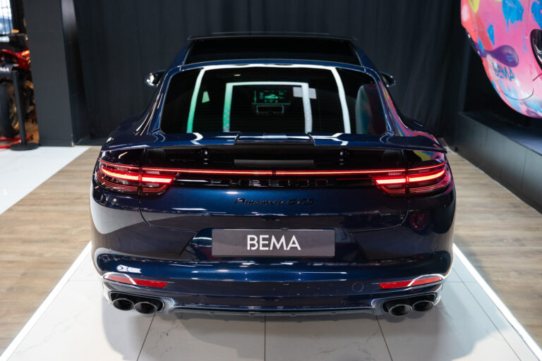 Porsche Panamera GTS 4