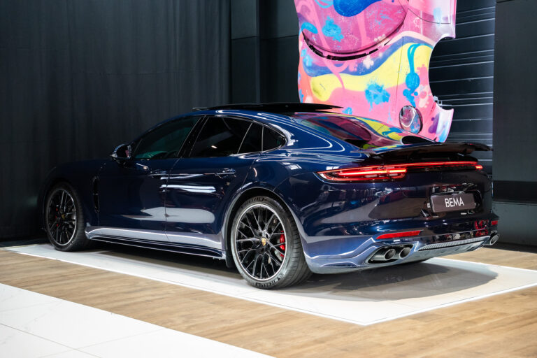 Porsche Panamera GTS 4