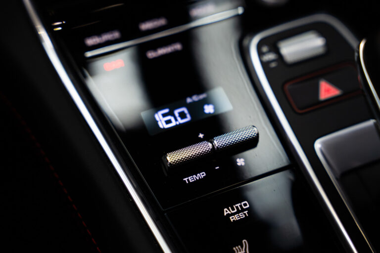 Porsche Panamera GTS 4