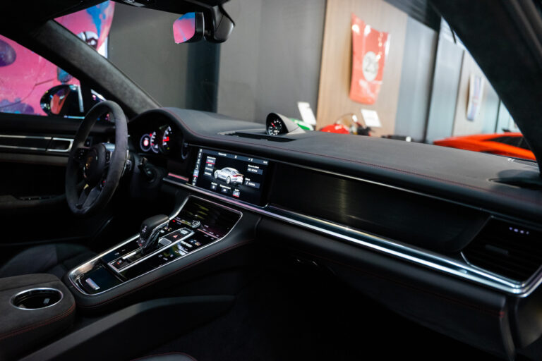 Porsche Panamera GTS 4