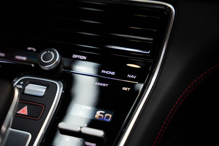 Porsche Panamera GTS 4