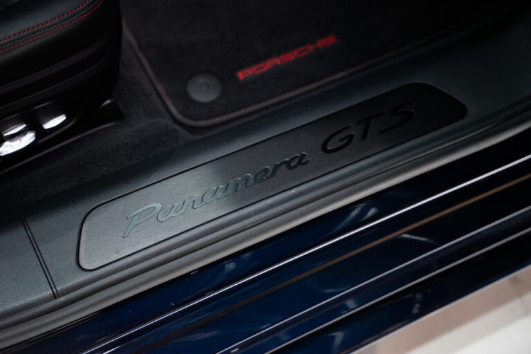 Porsche Panamera GTS 4