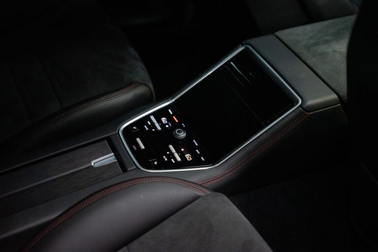 Porsche Panamera GTS 4